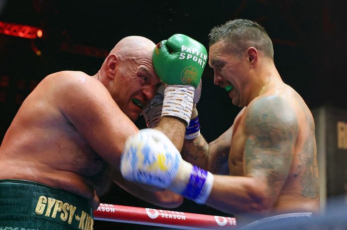 Hasil Tinju Dunia- Oleksandr Usyk Ungguli Tyson Fury dengan Absolut, Rekor Sangat jarang Muhammad Ali dkk Batal Terulang